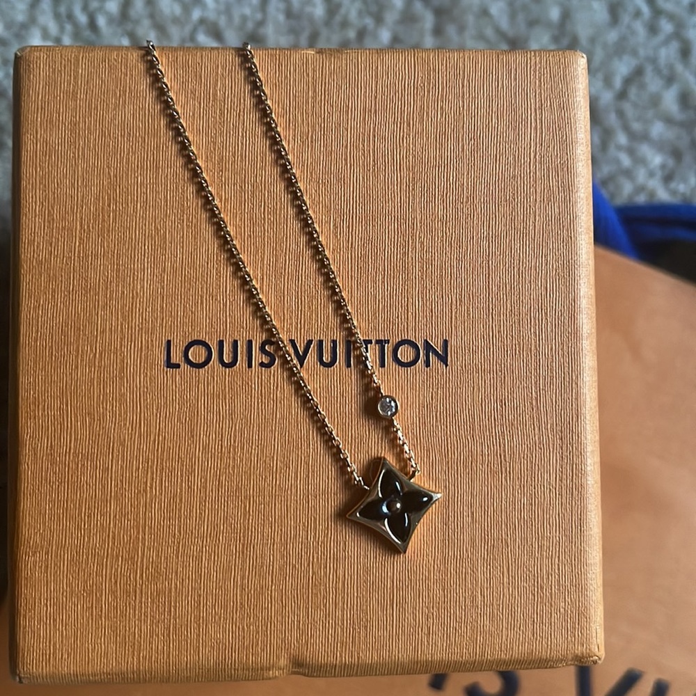 Louis Vuitton Blossom necklace
